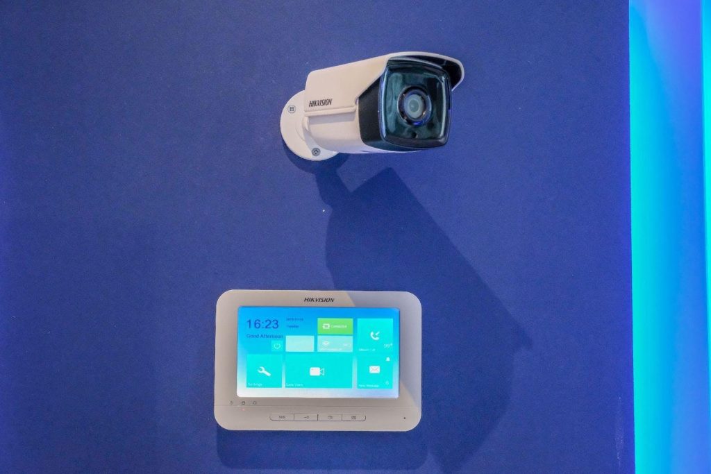 Professionele installatie van branddetectie systeem in Belgisch bedrijfspand voor maximale veiligheid